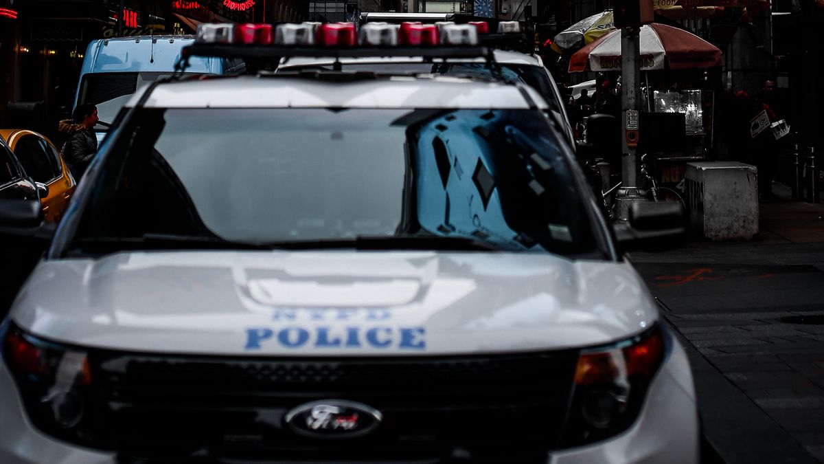 Policjanci zemścili się za śmierć kolegi.