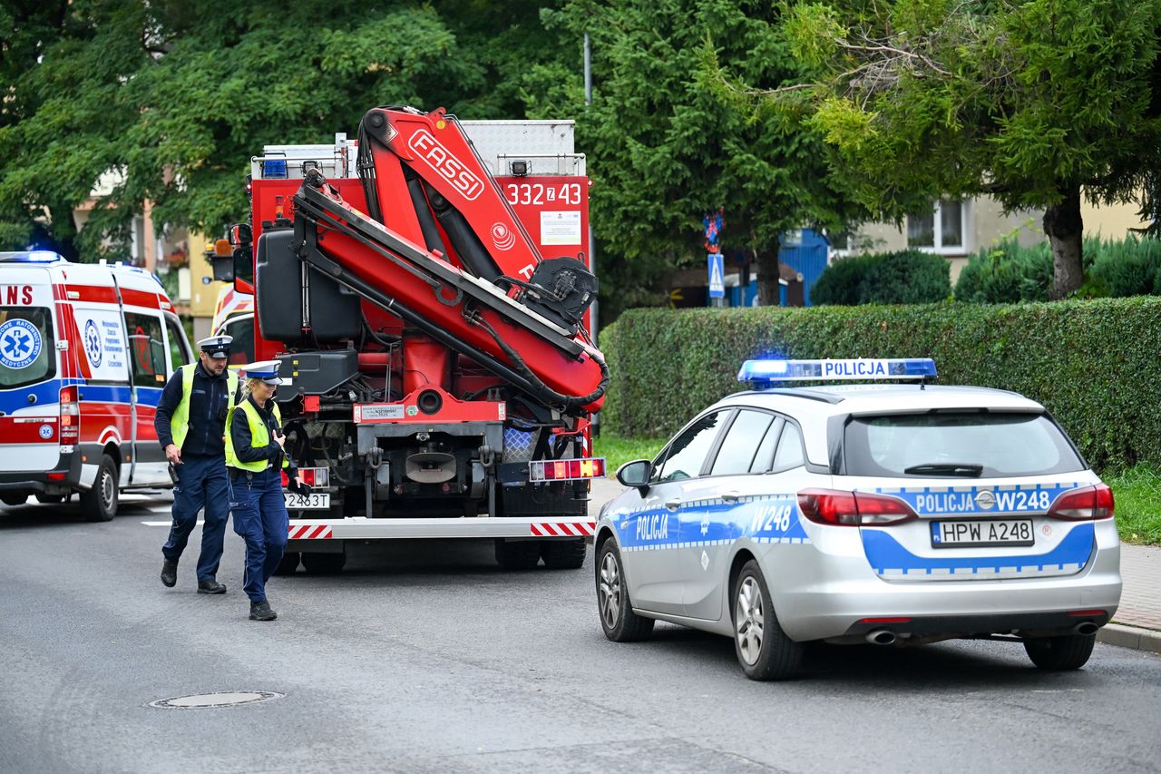 Wypadek w centrum Krakowa. Rowerzysta wjechał pod autobus
