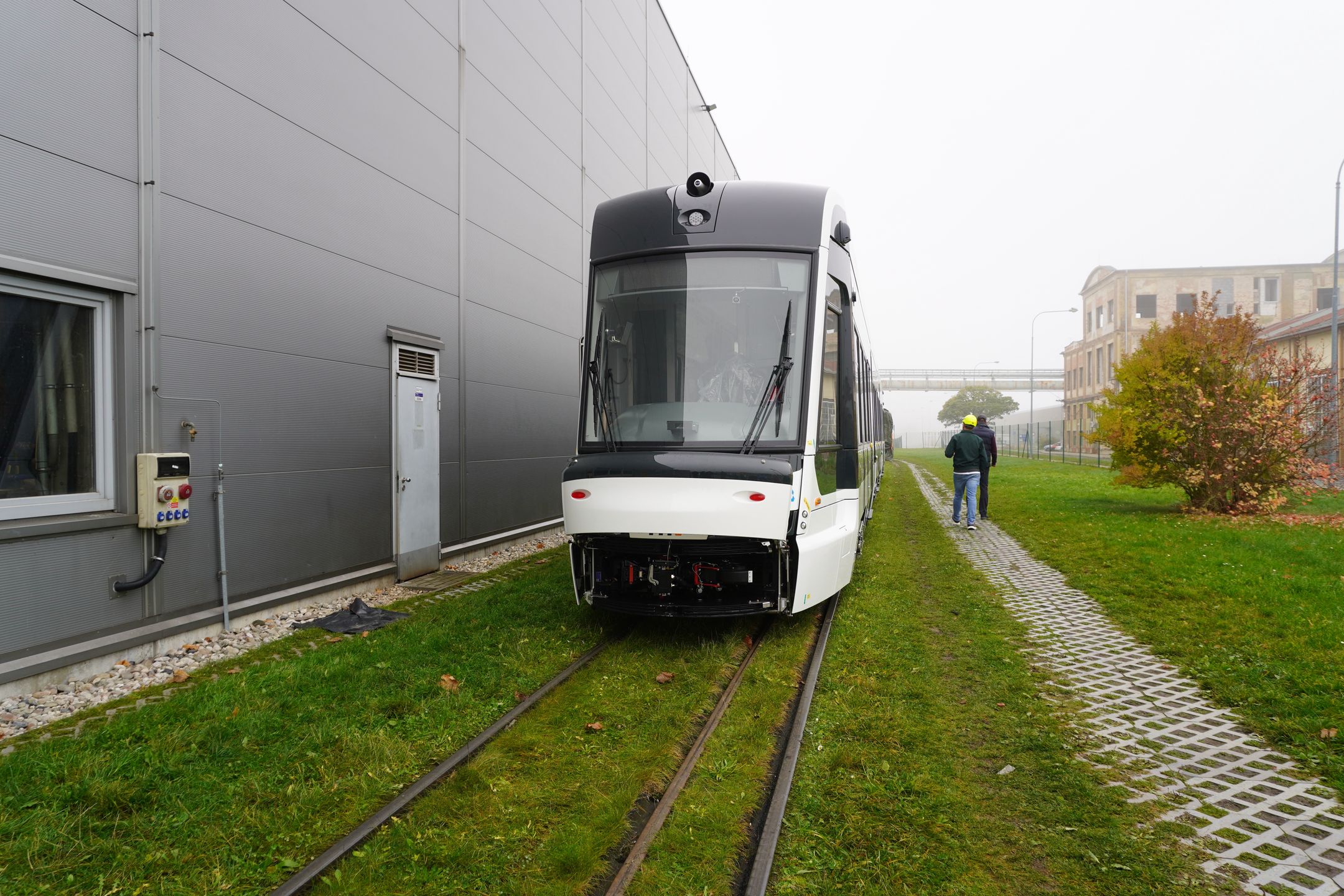 Zmontowany tramwaj Skody