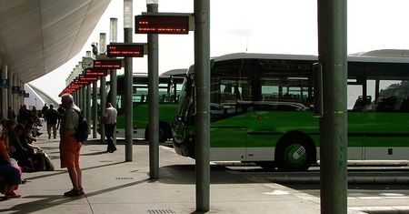 Koszmar na Teneryfie. Uwięzieni w autobusie bez klimy
