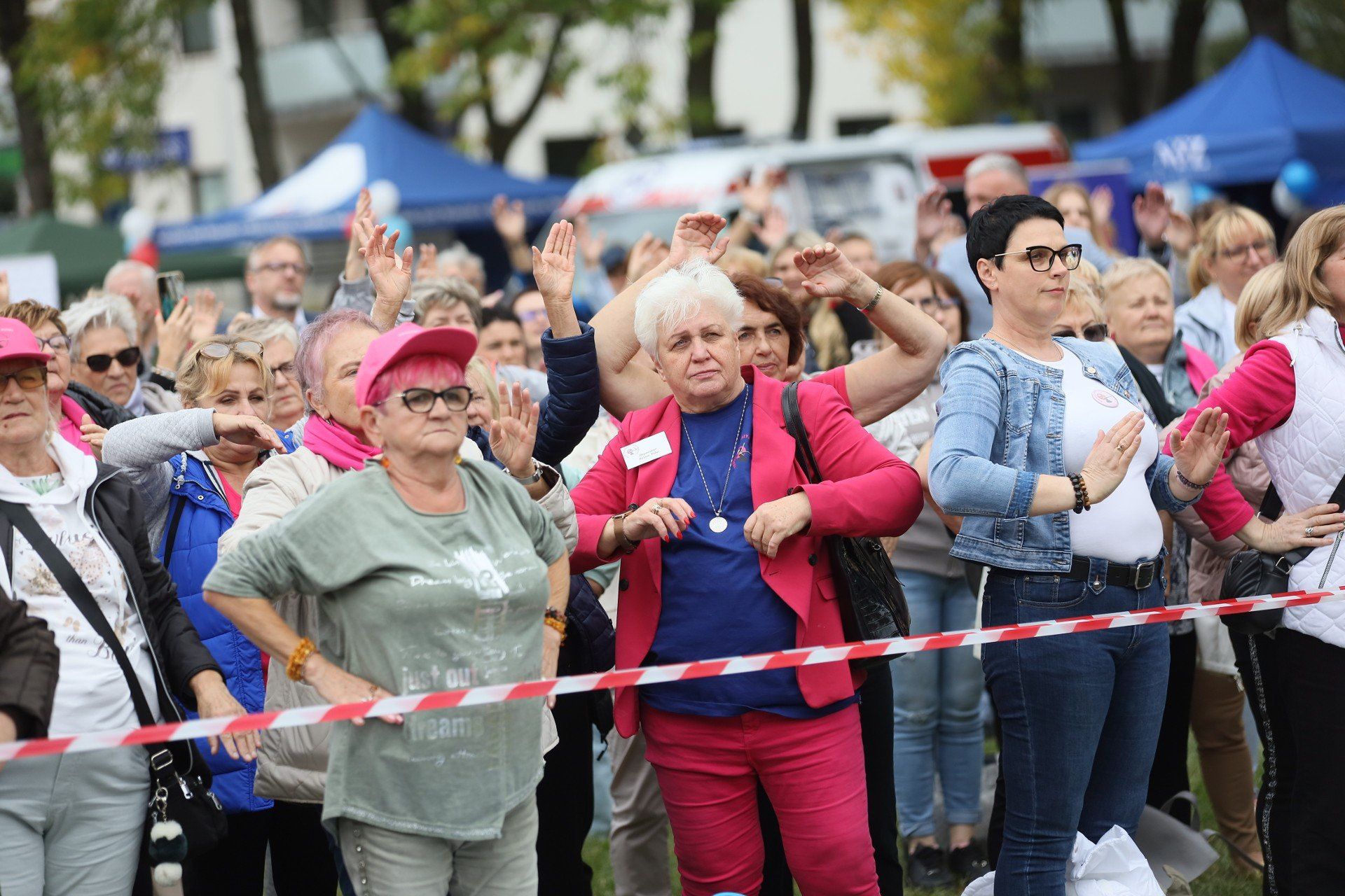 W Środzie Wielkopolskiej chcą pobić rekord Polski w samobadaniu piersi. Stowarzyszenie Średzkich Amazonek zaprasza do udziału w wydarzeniu