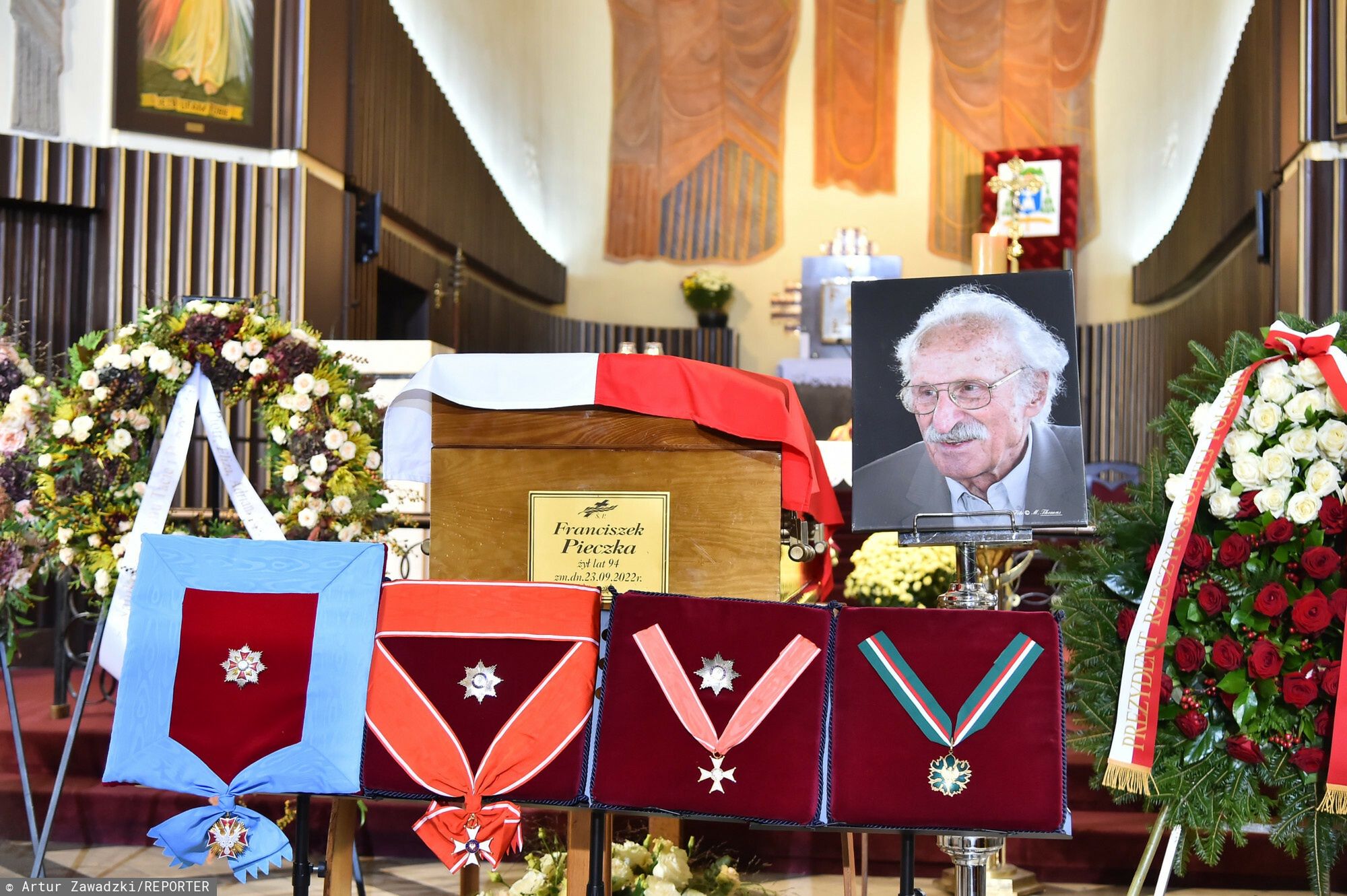 Pogrzeb Franciszka Pieczki29.09.2022 Warszawa Pogrzeb Franciszka Pieczki 
fot Artur Zawadzki/REPORTERArtur Zawadzki/REPORTER
