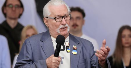"Nie to okno". Niesie się wpis Wałęsy. Błyskawiczne reakcje