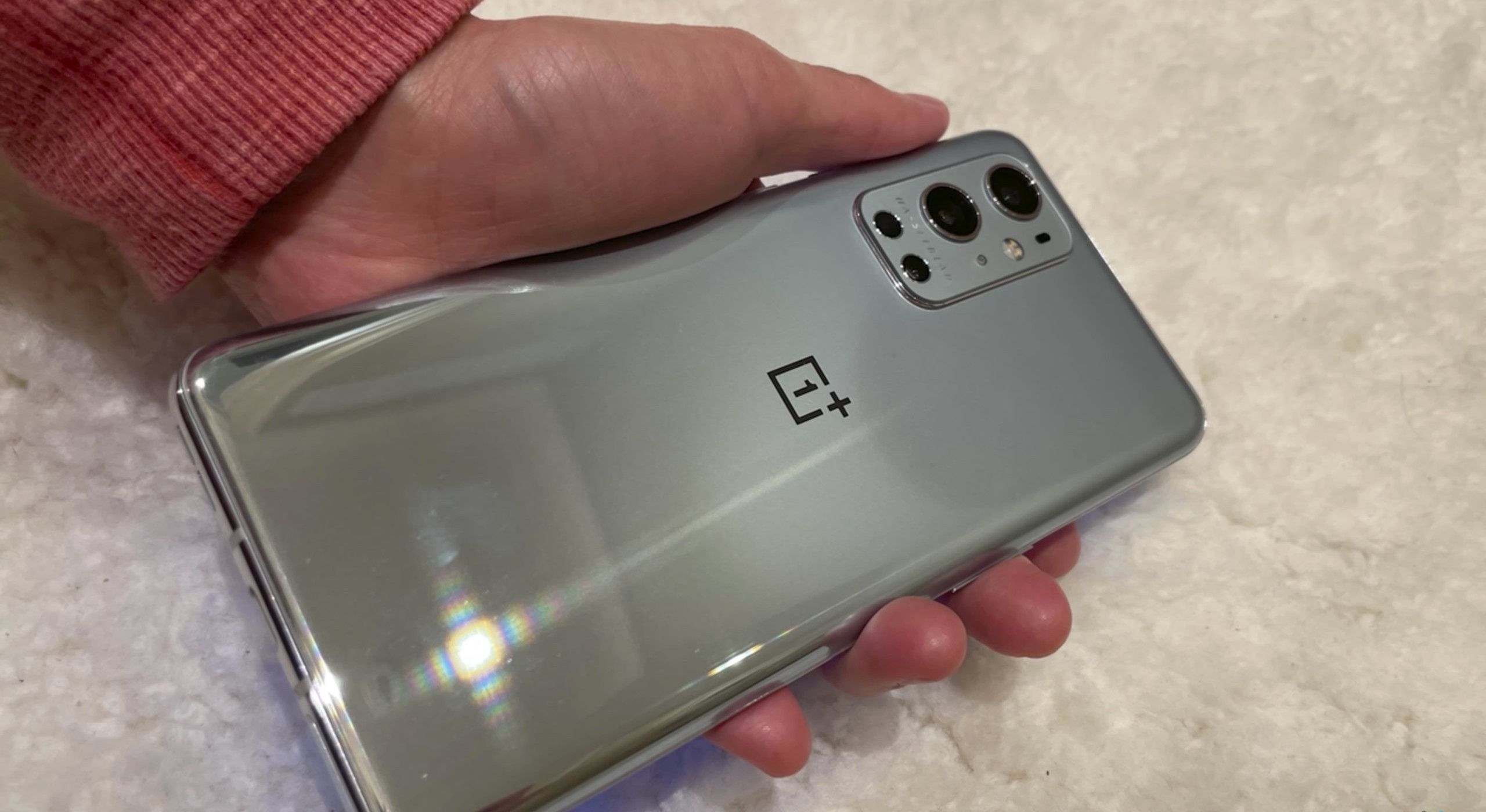 OnePlus 9 Pro na zdjęciach. Zdradzają obecność aparatu Hasselblada 3