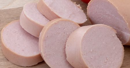 Szwedzi jedzą na kilogramy tak jak Polacy parówki. Najlepiej smakuje na ciepło