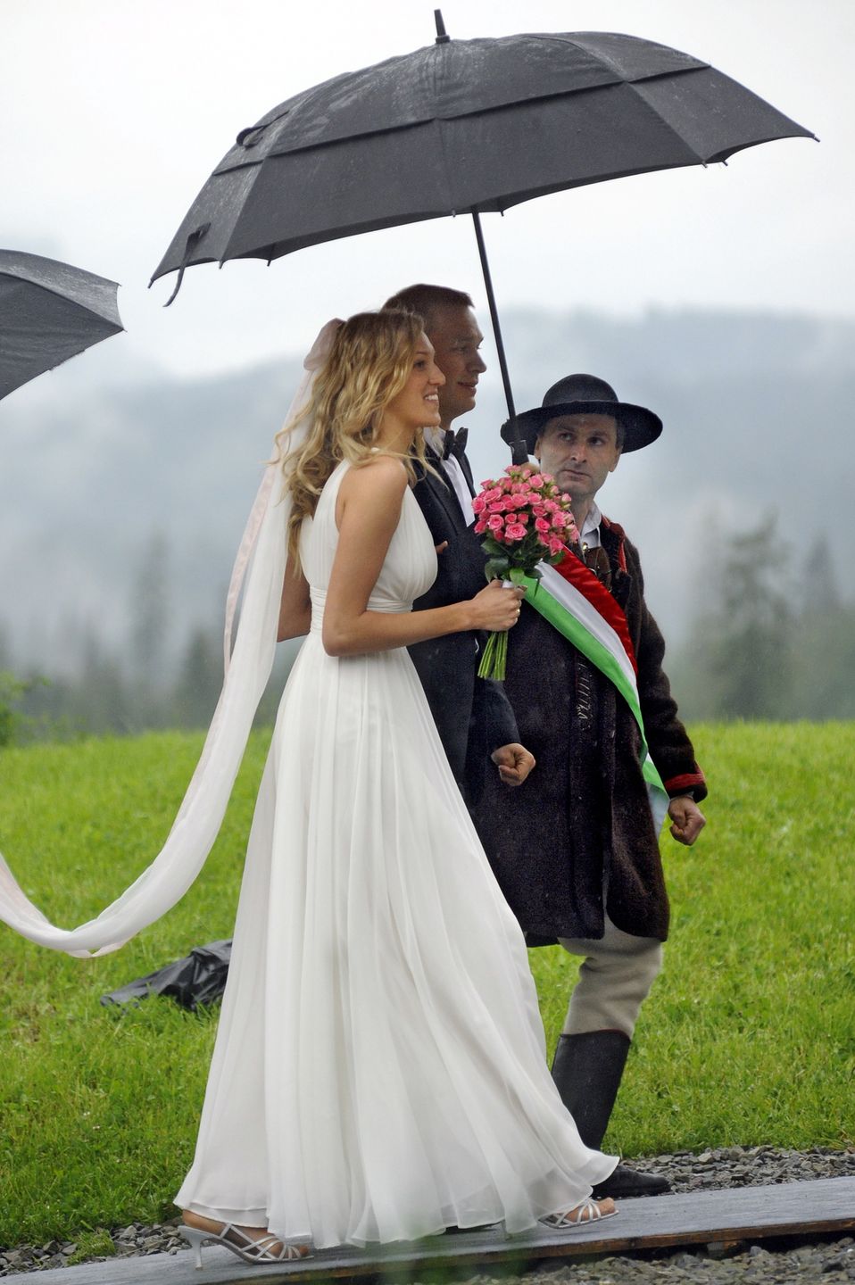 Pogoda nie rozpieszczała świeżo upieczonych małżonków