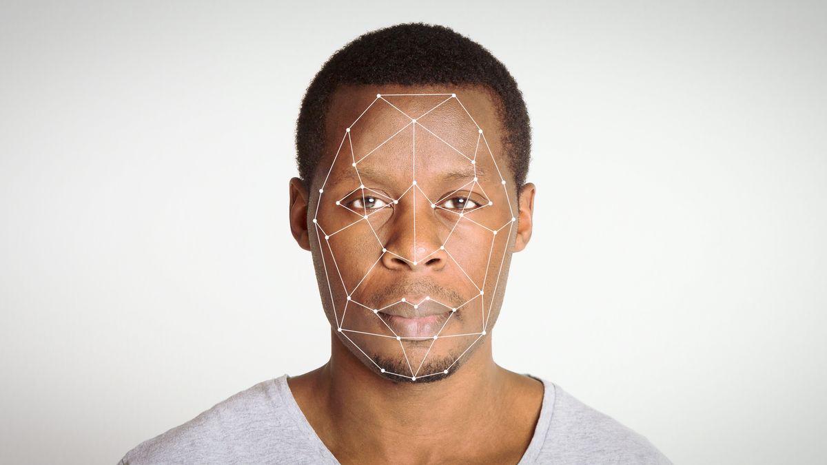 Po raz kolejny zawiodły systemy rozpoznawania twarzy, fot. iStock / Getty Images Plus