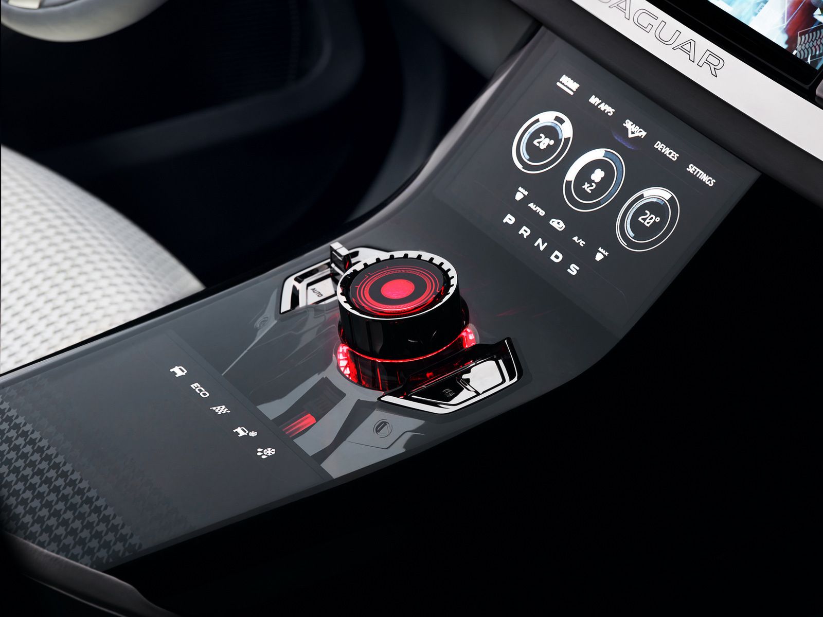 Jaguar C-X17 Concept w studiu i plenerze [galeria] 24