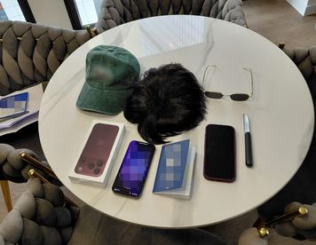 "Peruka, okulary i cudzy apartament za 40 tys. zł. 16-latek wpadł podczas podpisywania umowy".