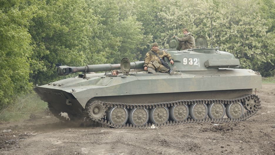 YASYNUVATA, DONETSK OBLAST, UKRAINE - MAY 28:   Military vehicles of the DPR army are seen in Yasynuvata, Donetsk Oblast, Ukraine on May 28, 2022. (Photo by Leon Klein/Anadolu Agency via Getty Images)