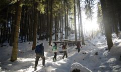 Trudne warunki w Tatrach. Śnieg, lód i silny wiatr