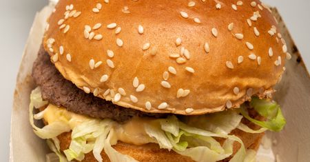 Dramat po wizycie w McDonald's. 75 osób zakażonych