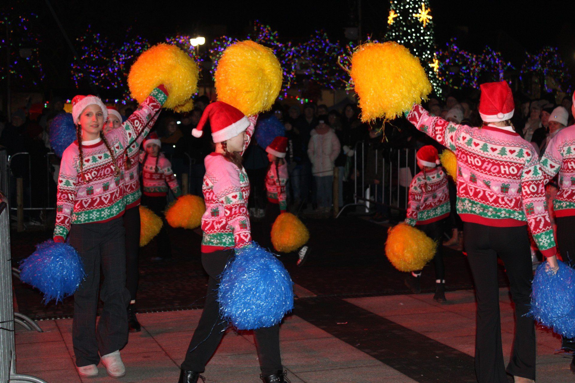 Za nami Jarmark Świąteczny w Opalenicy. Wydarzenie zwieńczył koncert zespołu Feel.