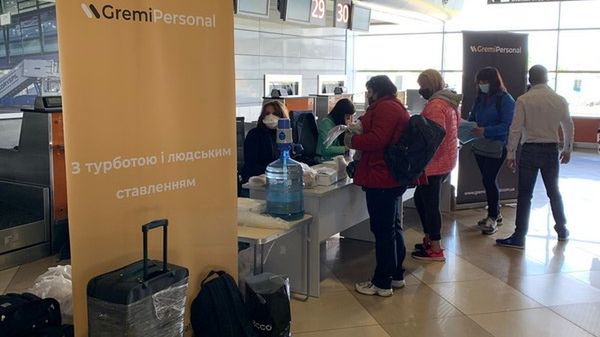 Gremi Pesonal oragnizuje pomoc w zakwaterowaniu i dostarcza żywność pracownikom na kwarantanie. 