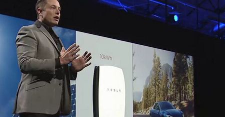 Elon Musk znowu to zrobił! Oto Powerwall: akumulator, który dostarczy energię dla domu!