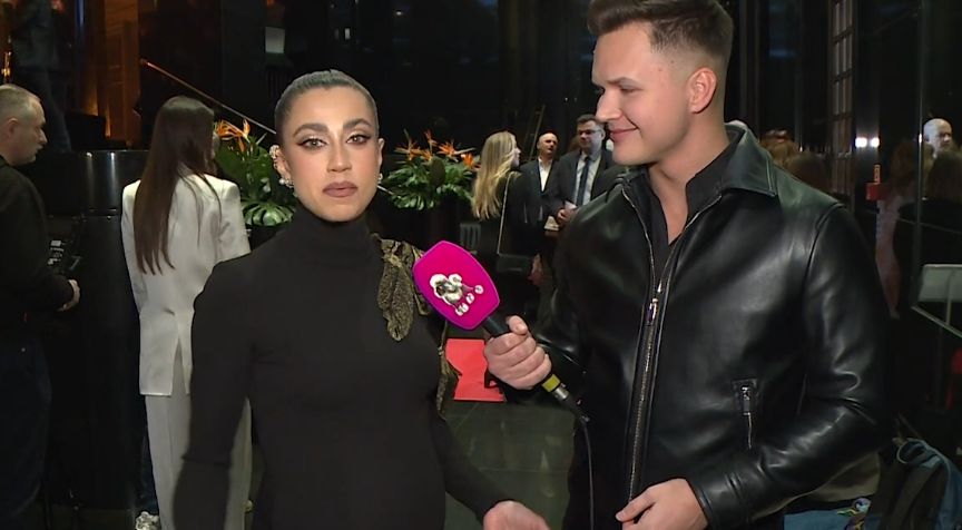Maja Hyży podczas wywiadu z reporterem Pudelka - Michałem Dziedzicem 