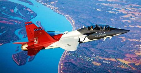 Boeing rozpoczyna produkcję samolotu T-7A Red Hawk. "Historyczny moment dla branży"