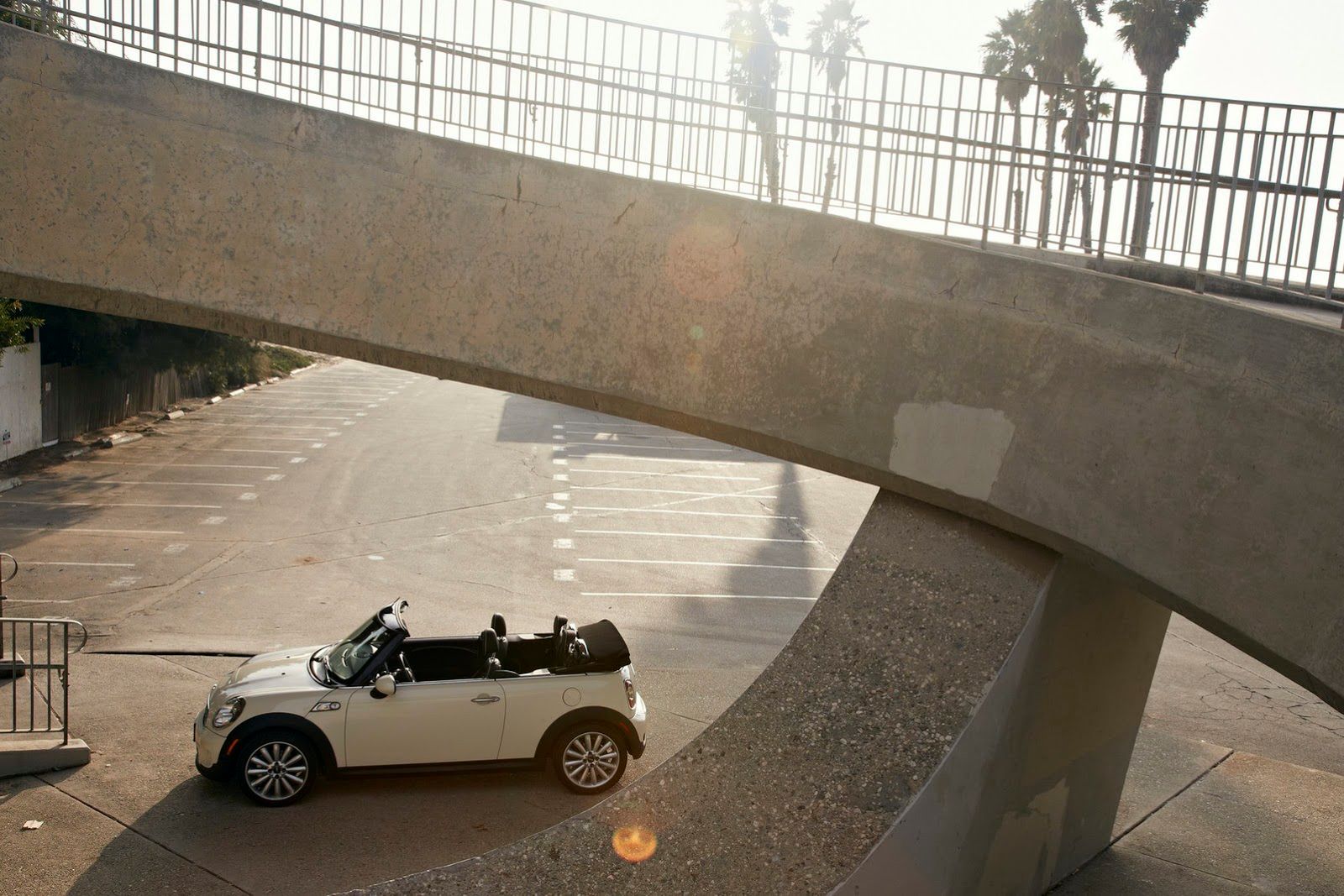 Galeria Mini jako celebracja sprzedaży półmilionowego egzemplarza w USA 62