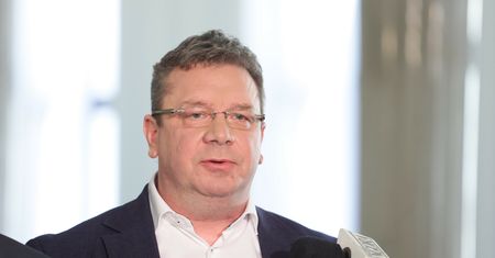 "Zabrano telefony dzieciom Ziobry". Poseł o przeszukaniach