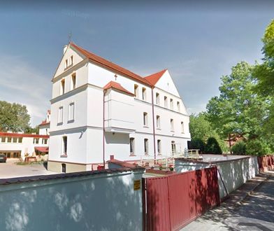 Koronawirus w Polsce. Wrocław. Już 90 osób na kwarantannie. Trwają badania w DPS na Objazdowej