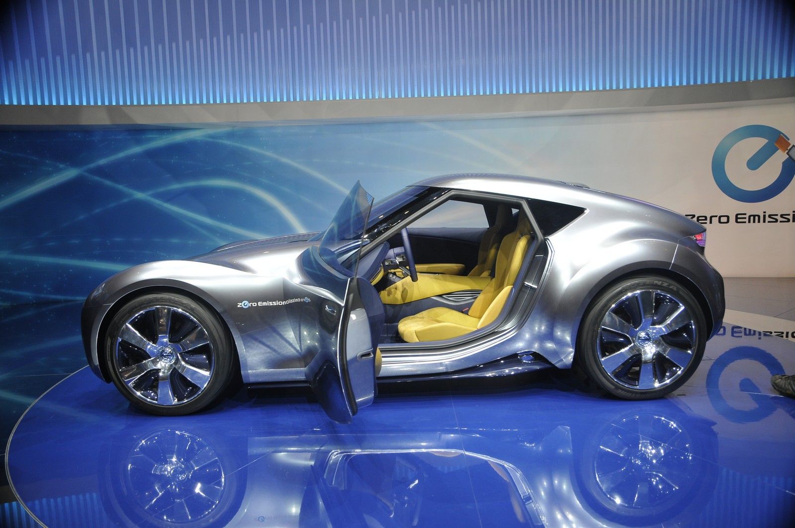 Nissan Esflow
