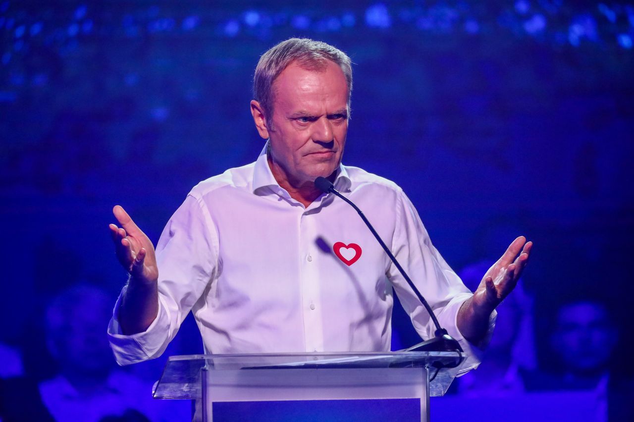 "5-6 mln obcokrajowców". Tusk grzmi, dostało się pomysłowi Kaczyńskiego