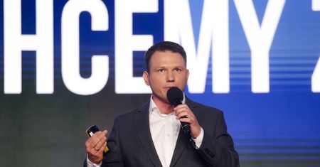 Konfederacja odsłania karty i uderza w PiS. "Wyrzucić do śmieci"