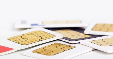 Rejestracja karty SIM - co zyskasz i gdzie się opłaca?