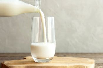 Pijesz zamiast mleka? Technolożka żywienia ostrzega