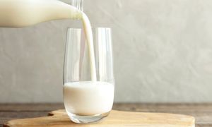 Pijesz zamiast mleka? Technolożka żywienia ostrzega