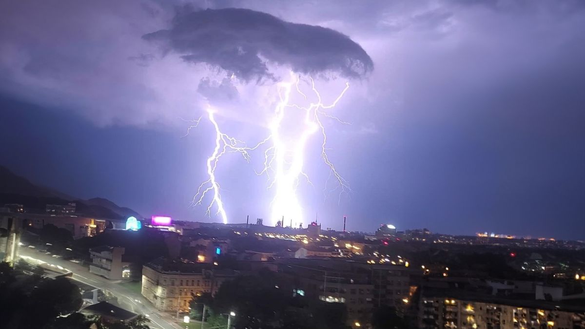 Widok nad Ostrawą przy granicy z czesko-polskiej.