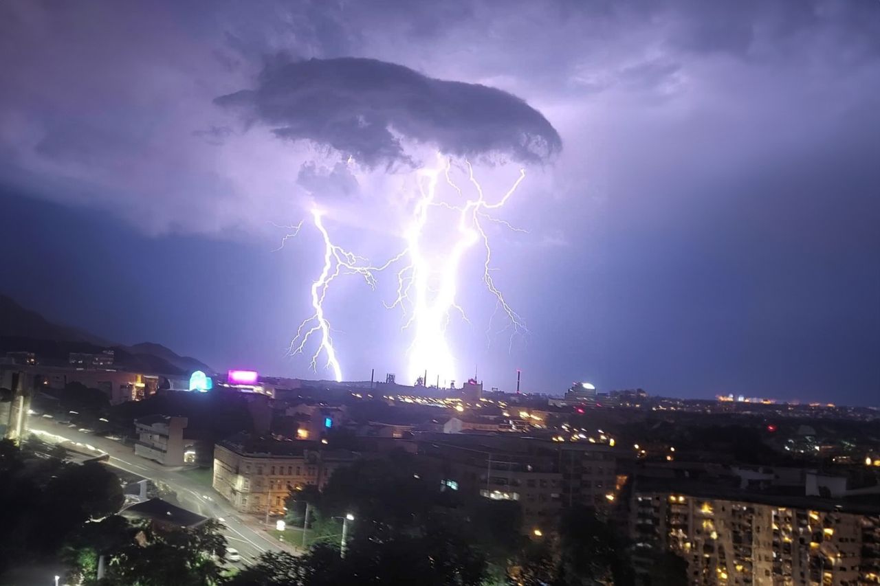 Potężne burze przechodzą nad Polską. Zdjęcia chmur wprawiają w osłupienie