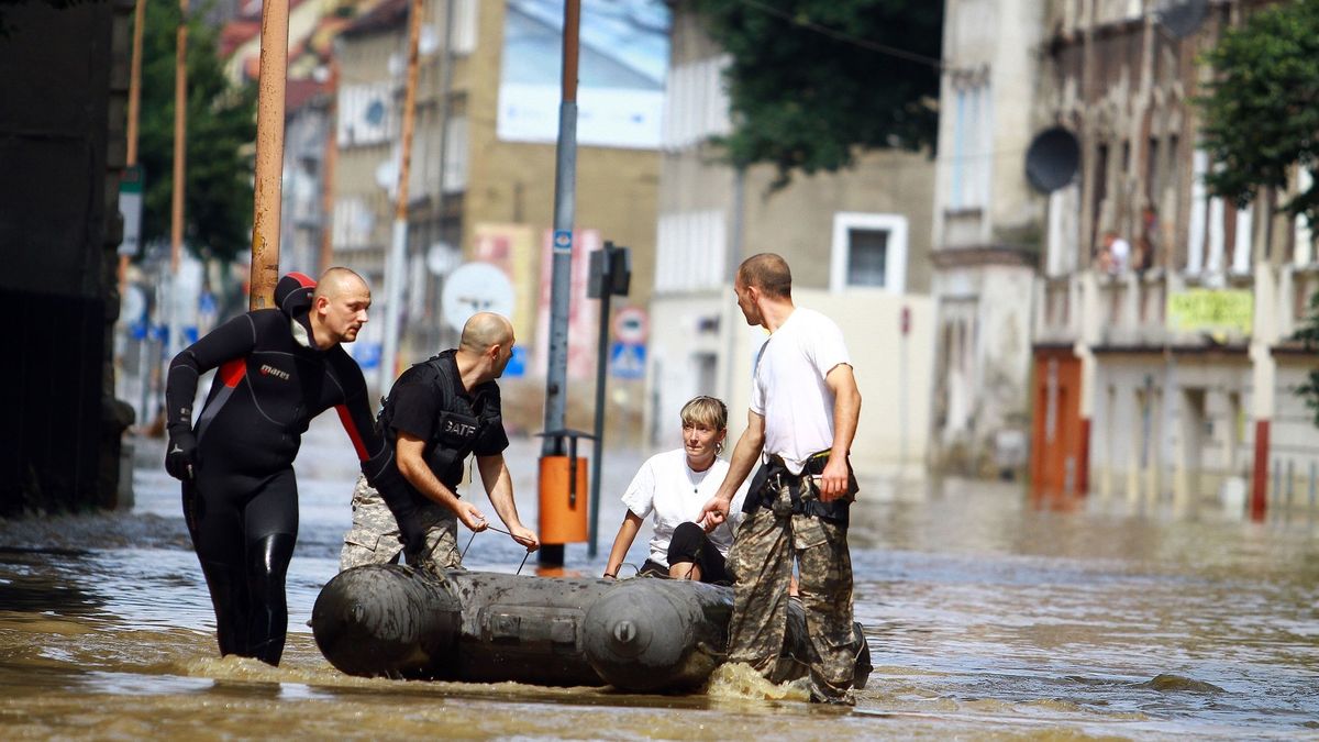 Polska pod wodą. Największe powodzie po 1989 roku 1