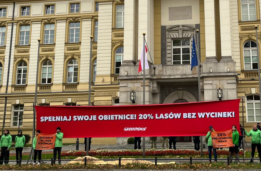 Climate activists protest in front of the Chancellery of the Pri