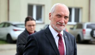 Macierewicz grzmi po wyrzuceniu go z MON. "Przestępstwo"