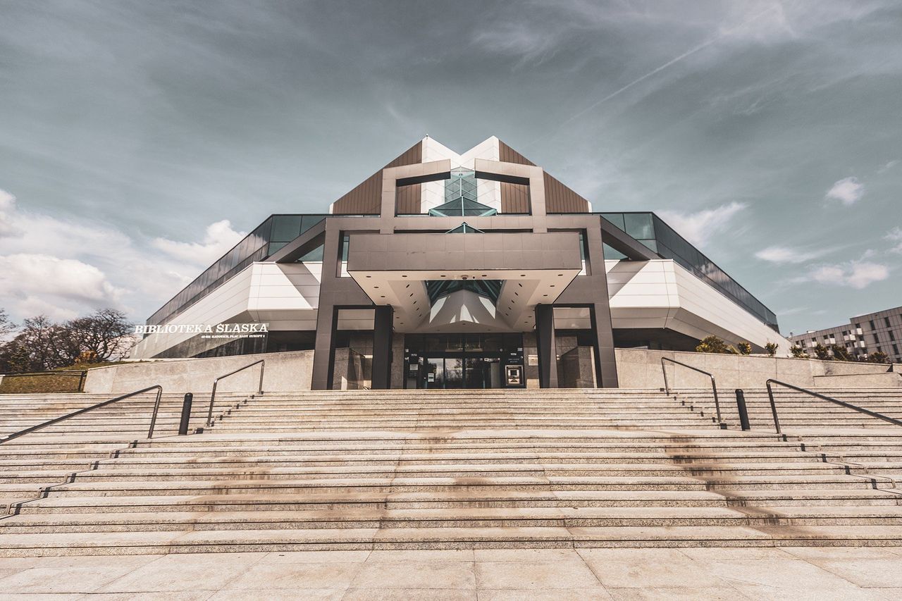 Katowice: Nowoczesny gmach Biblioteki Śląskiej wciąż zachwyca