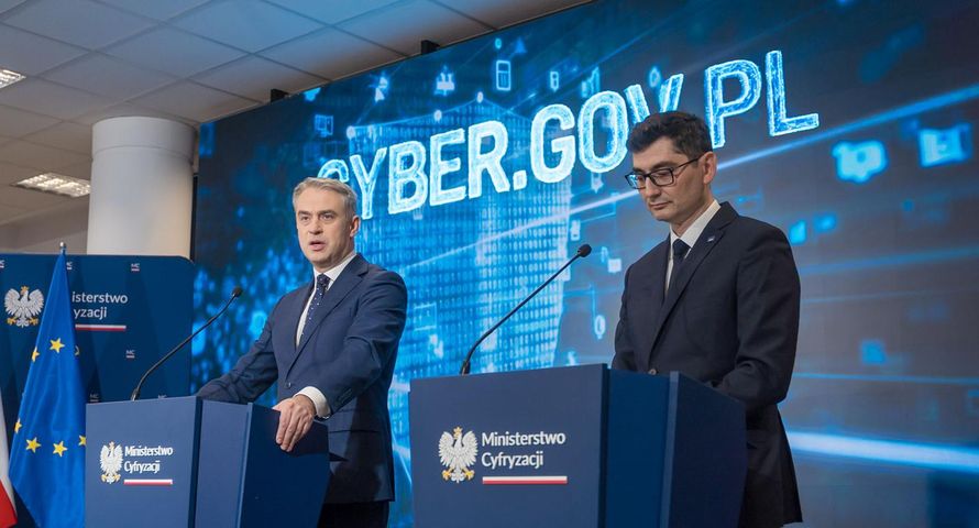 Startuje cyber.gov.pl do ochrony przed zagrożeniami w sieci