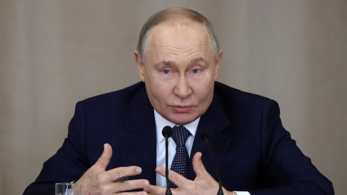 MOSCOW, RUSSIA - FEBRUARY 20: (RUSSIA OUT) Russian President Vladimir Putin delivers a speech during the Congress of Judges at the Supreme Court of Russia, February 20, 2025, in Moscow, Russia. Vladimir Putin announced his plans to meet U.S. President Donald Trump in the near future. (Photo by Contributor/Getty Images)