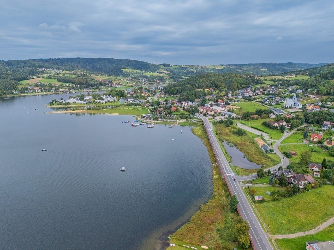 Najpiękniejsza trasa rowerowa w Małopolsce z widokiem na Jezioro Rożnowskie? Powstanie odcinek EuroVelo od Zakliczyna po Wielogłowy