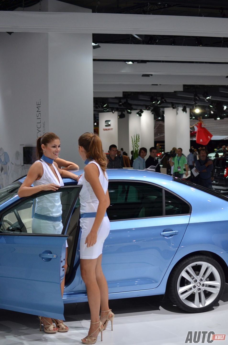 Hostessy z Paris Motor Show 2012 [galeria] 12