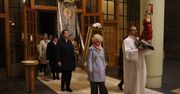 Leszno: Obchody Wigilii Paschalnej i procesja rezurekcyjna w kościele