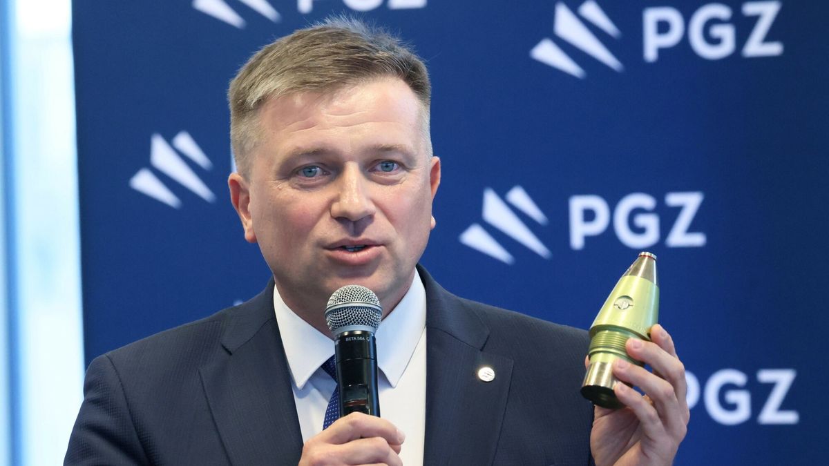 Budowanie suwerenno?ci produkcji amunicji w PolsceFot. Wojciech Olkusnik/East News, 09.07.2025. Siedziba PGZ. Briefing prasowy poswiecony koncepcji Polskiej Grupy Zbrojeniowej w zakresie budowania suwerennosci produkcji amunicji w Polsce.  N/Z: Arkadiusz BakWojciech Olkusnik