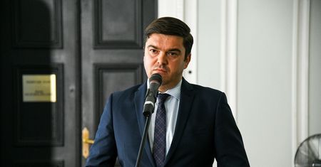 Amantadyna na COVID-19? Rzecznik Ministerstwa Zdrowia odpowiada