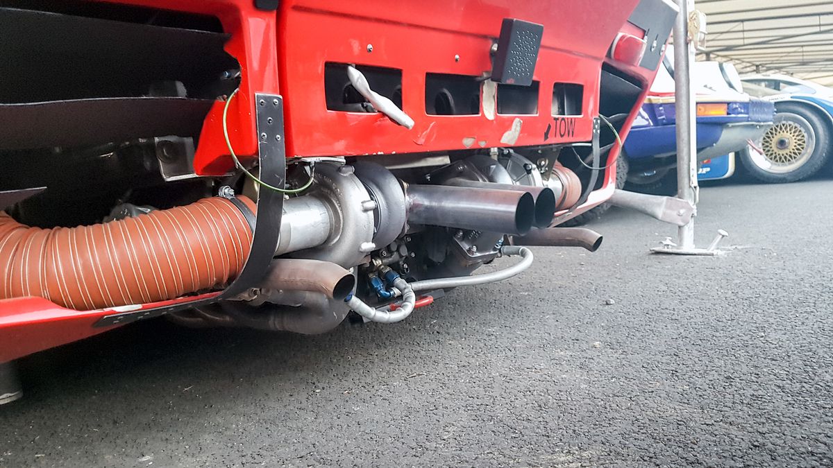 Ten "zestaw" nie może pojawić się na ulicy - jest po prostu za głośny.