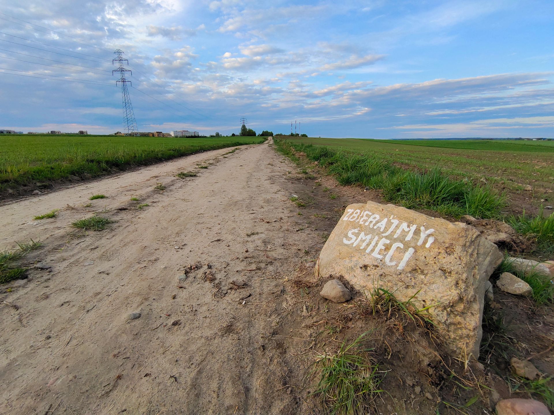 vivo NEX 3S 5G to telefon tak piękny, że nie mieści się w... ręce [TEST] 19
