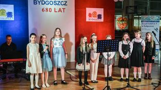 Młodzież z ZS nr 7 włączyła się w świętowanie urodzin Bydgoszczy. Piękny koncert na finał
