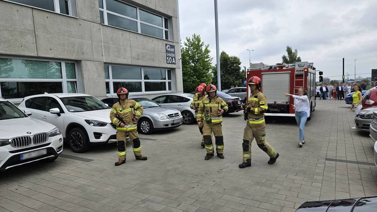 Alarm przeciwpożarowy w biurowcu Chodźki Office