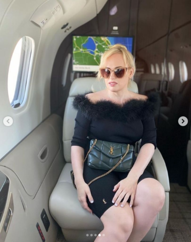 Rebel Wilson pozuje w prywatnym odrzutowcu