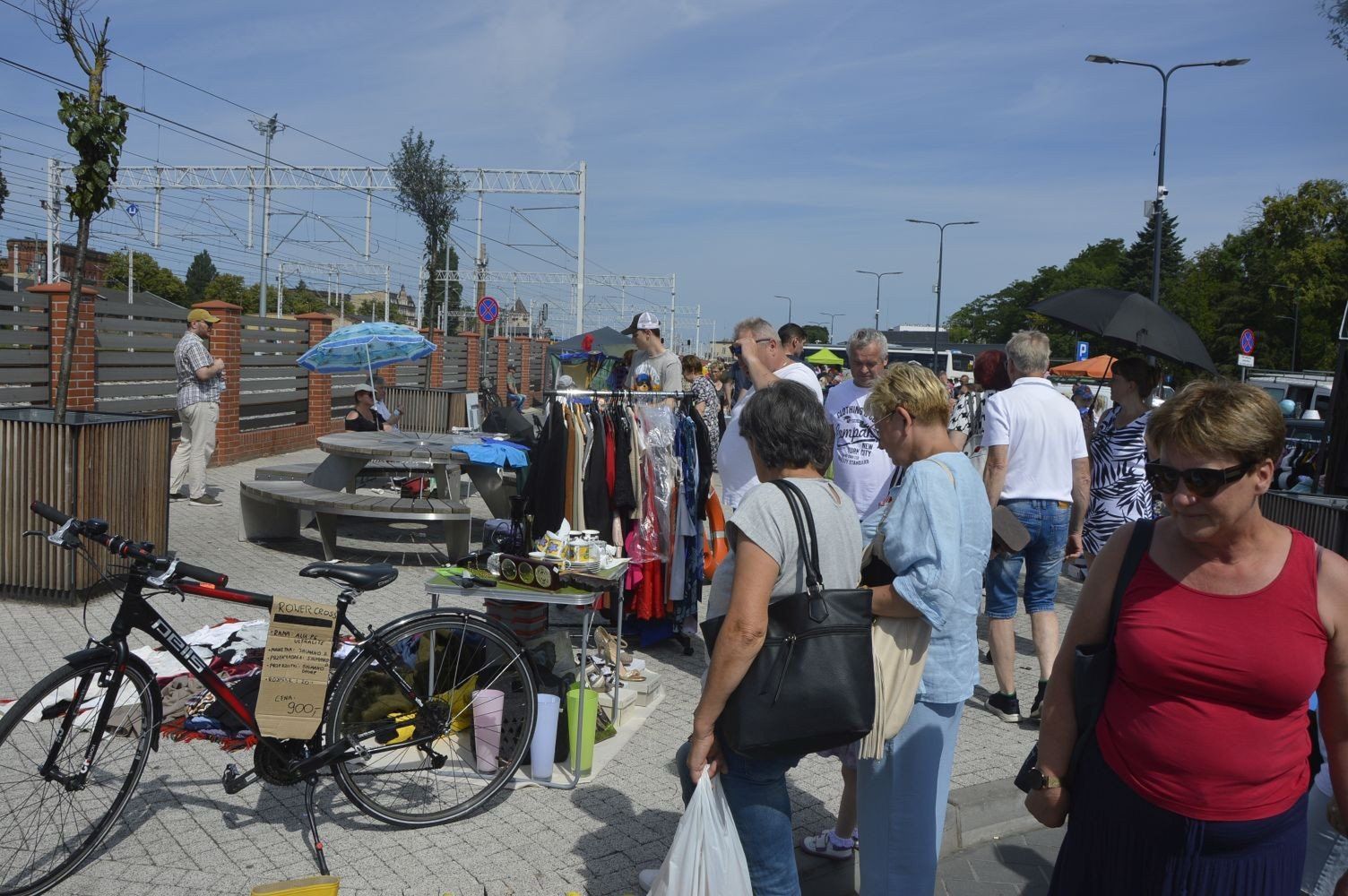 Pchli Targ w Stargardzie cieszy się dużym zainteresowaniem tak sprzedających jak i kupujących.