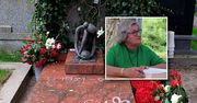 Prof. Magdalena Środa była na cmentarzu. Pisze o ohydnych lampkach na grobie Kory